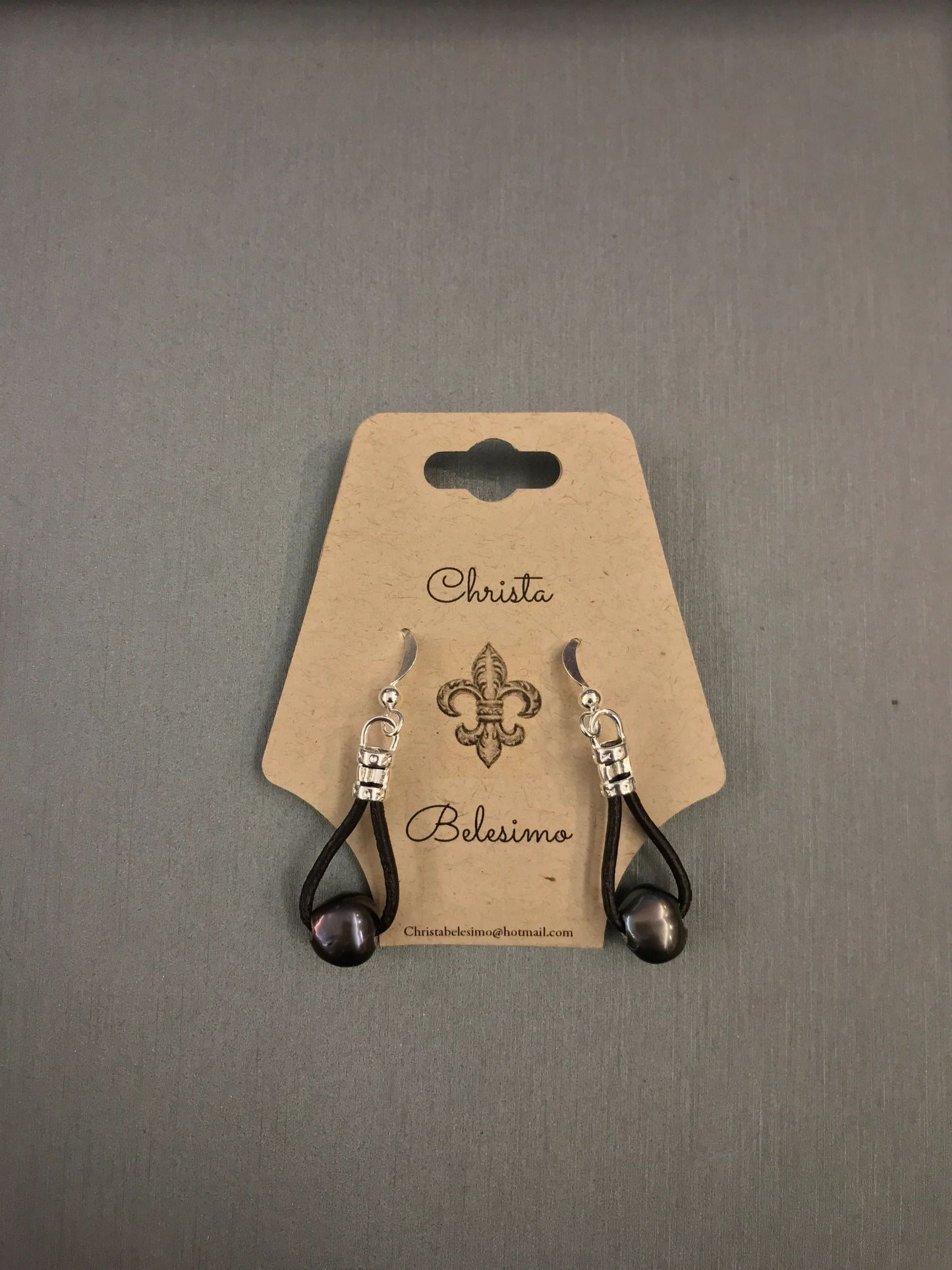 Pearl leather cord earrings