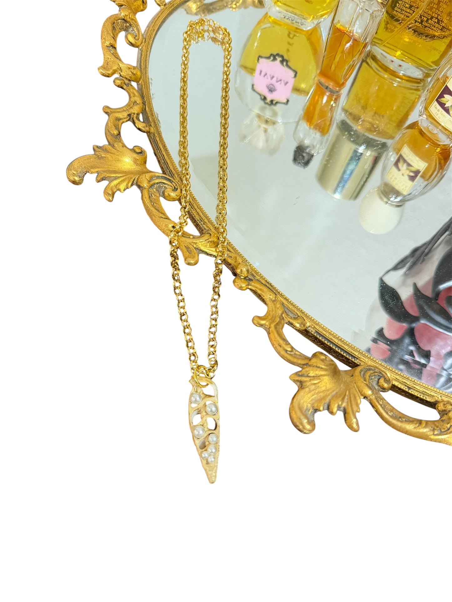 Seashell Necklace with Pearls Gold Chain