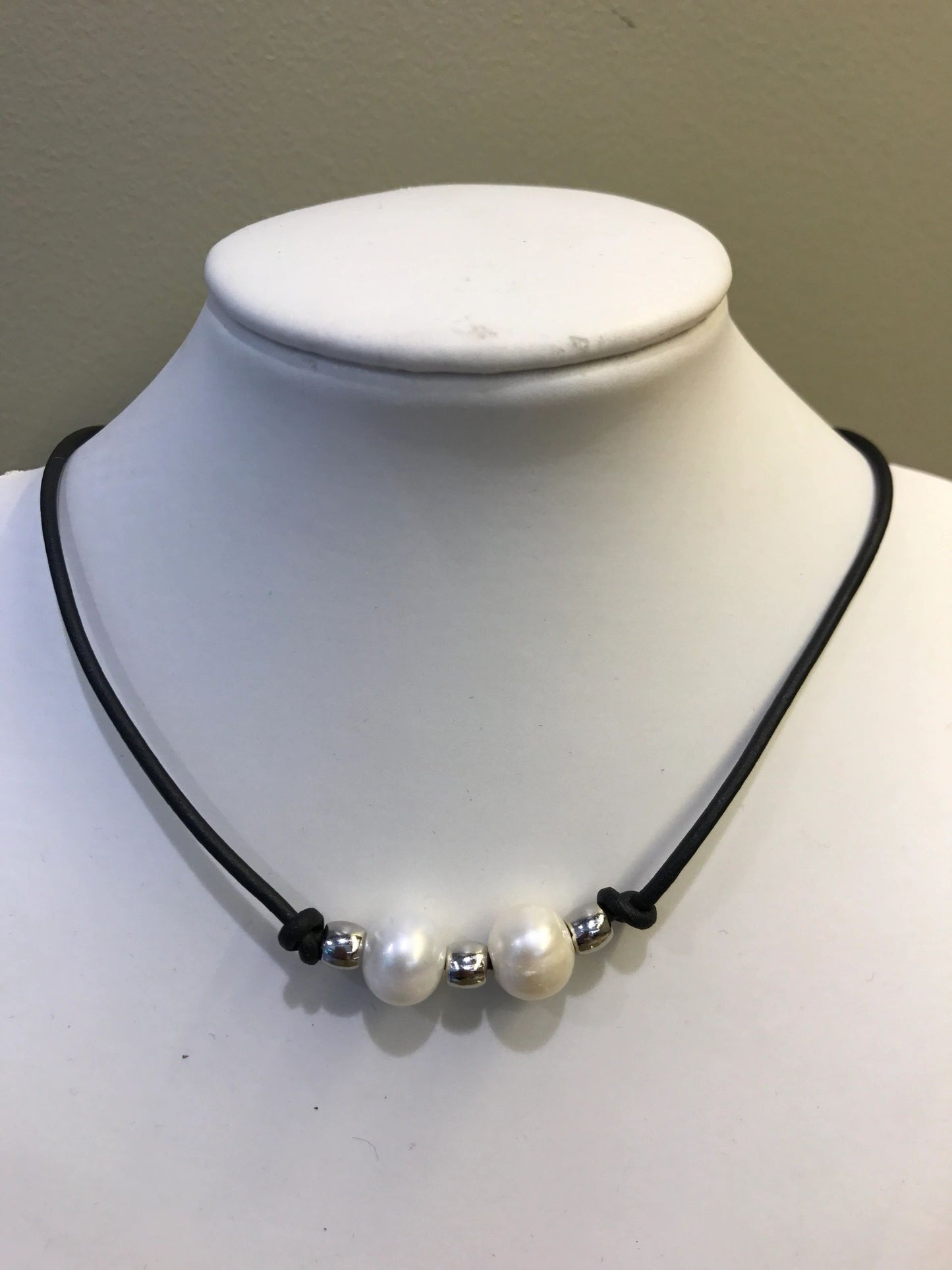 Double Pearl choker with silver spacers