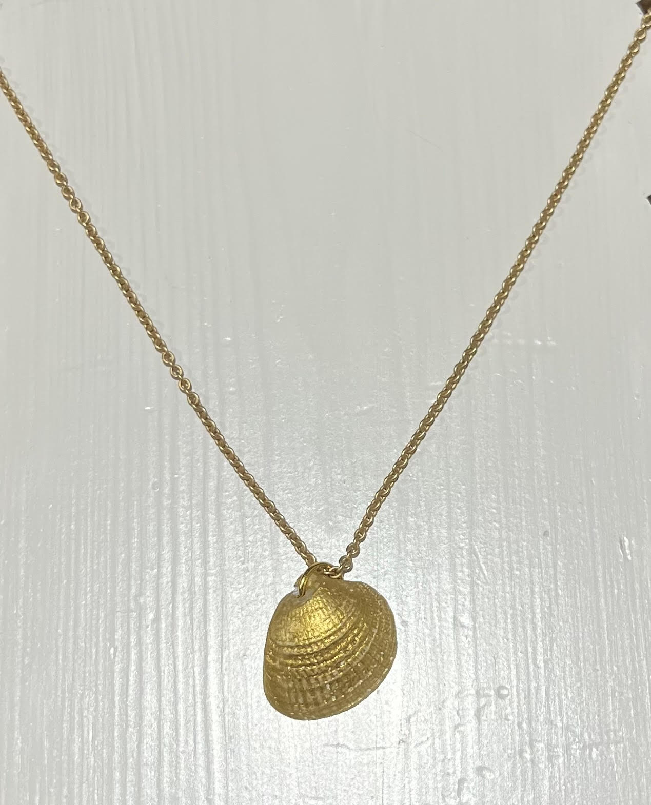Gold Seashell Pearl Necklace