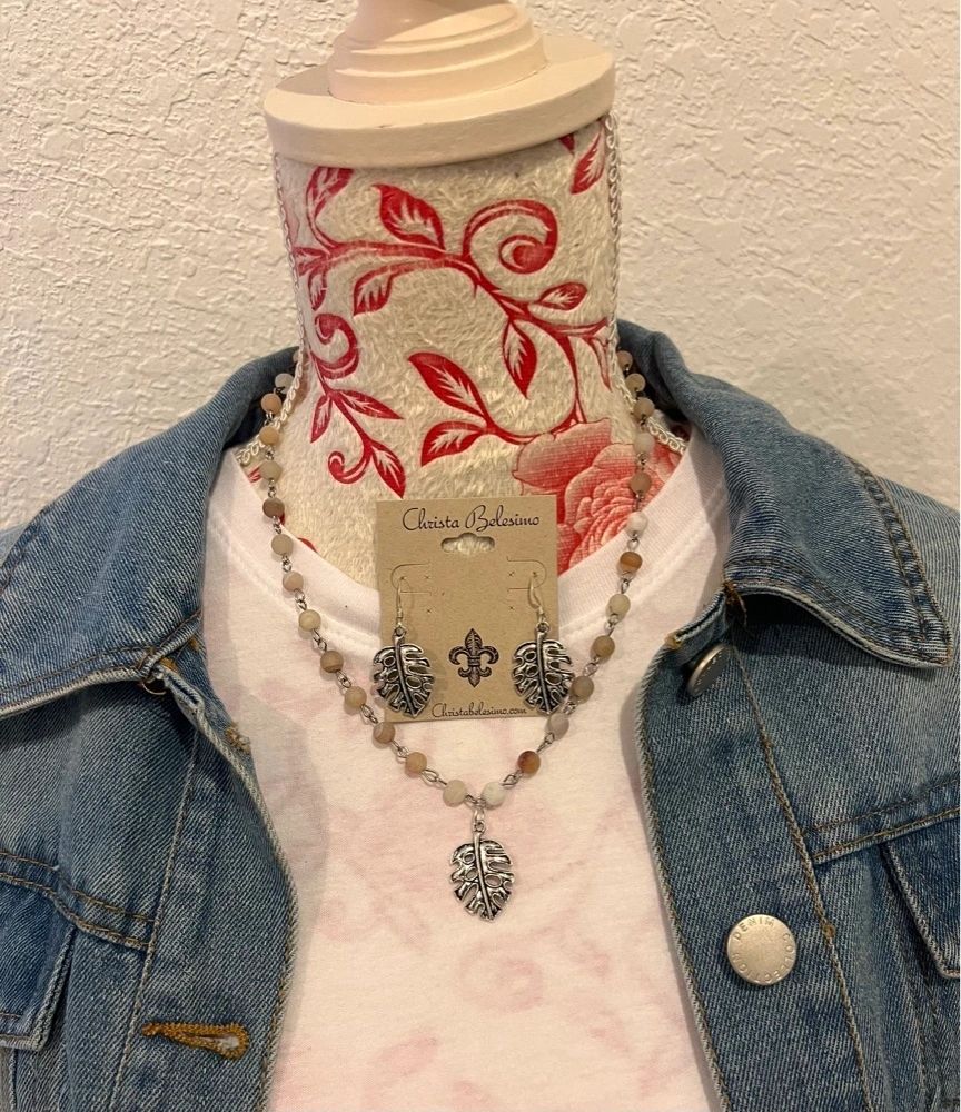 Monstera Leaf Rosary Bead Necklace