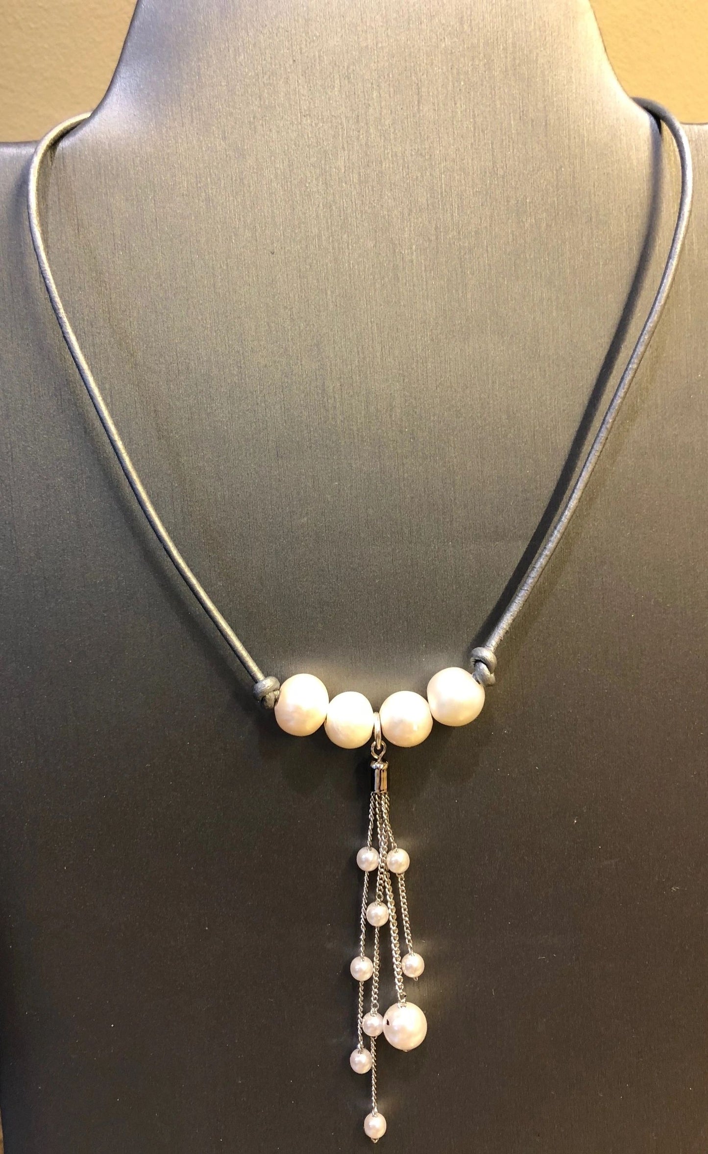 4 Pearl Knotted Necklace With Pearl Drape