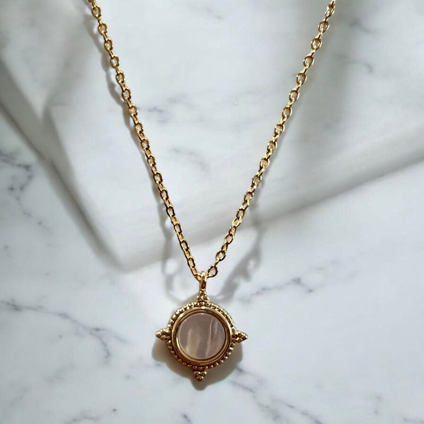 Small Mother of pearl Pendant on Gold