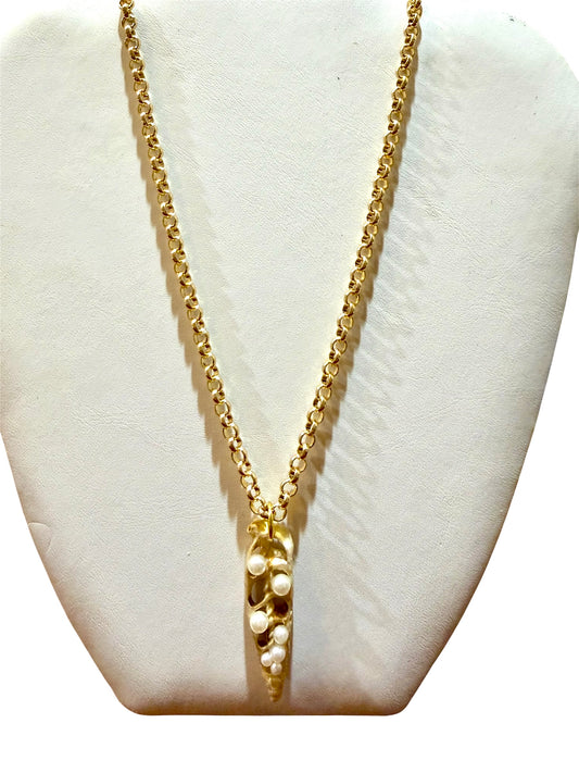 Seashell Necklace with Pearls Gold Chain