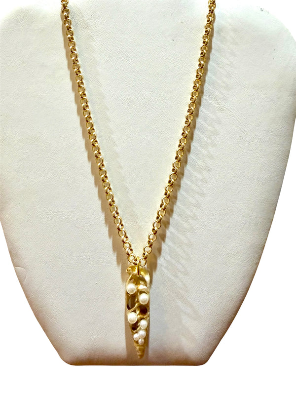 Seashell Necklace with Pearls Gold Chain