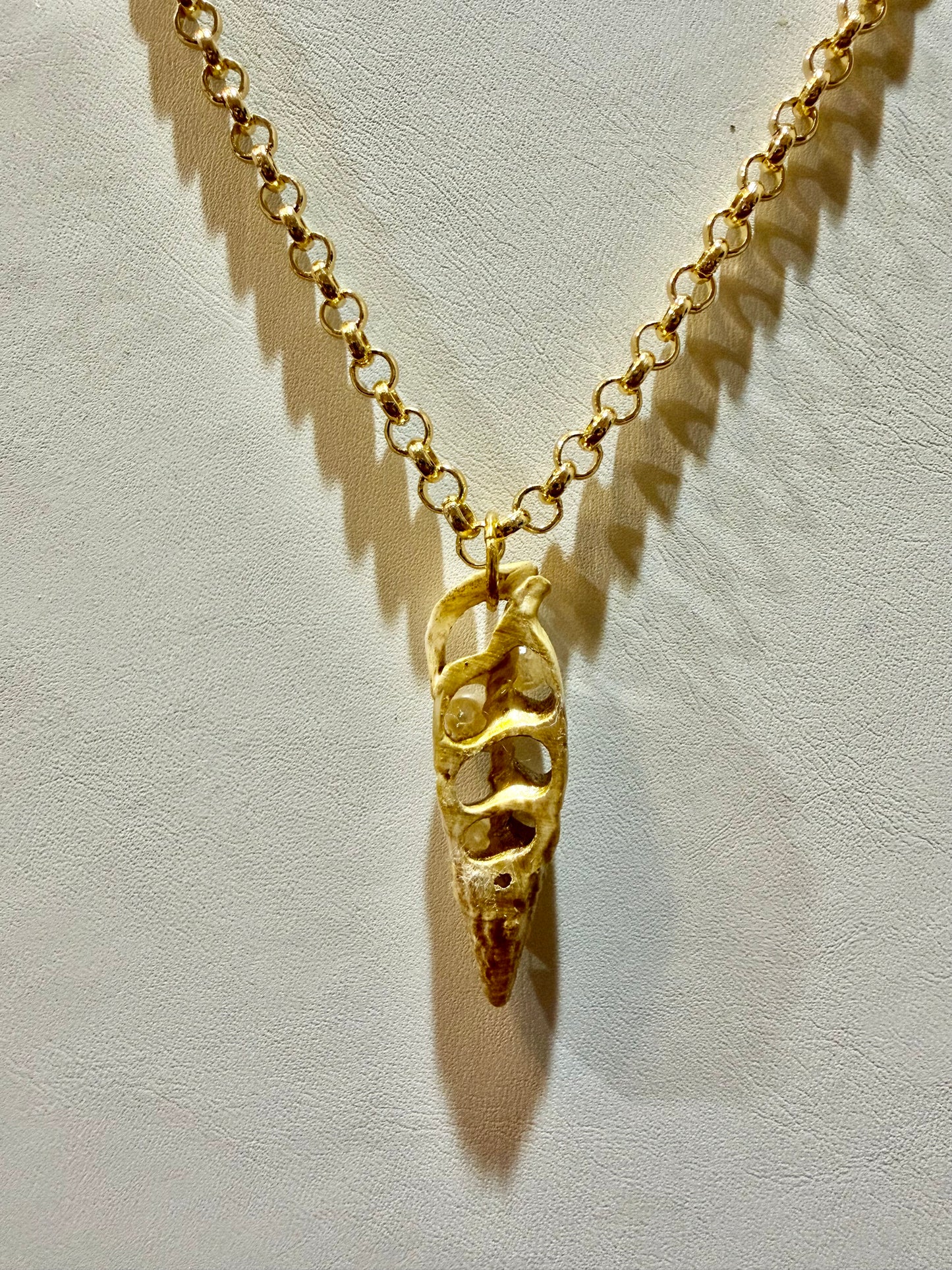 Seashell Necklace with Pearls Gold Chain