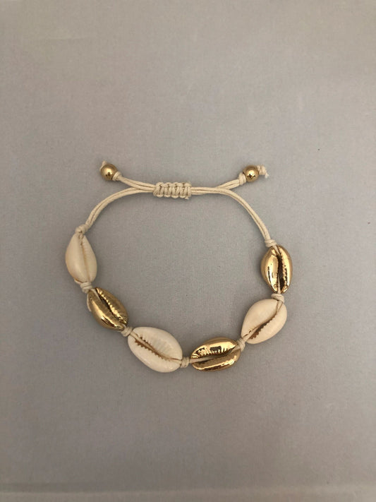 Gold Puka Bead Bracelet | Adjustable Coastal Shell Bracelet