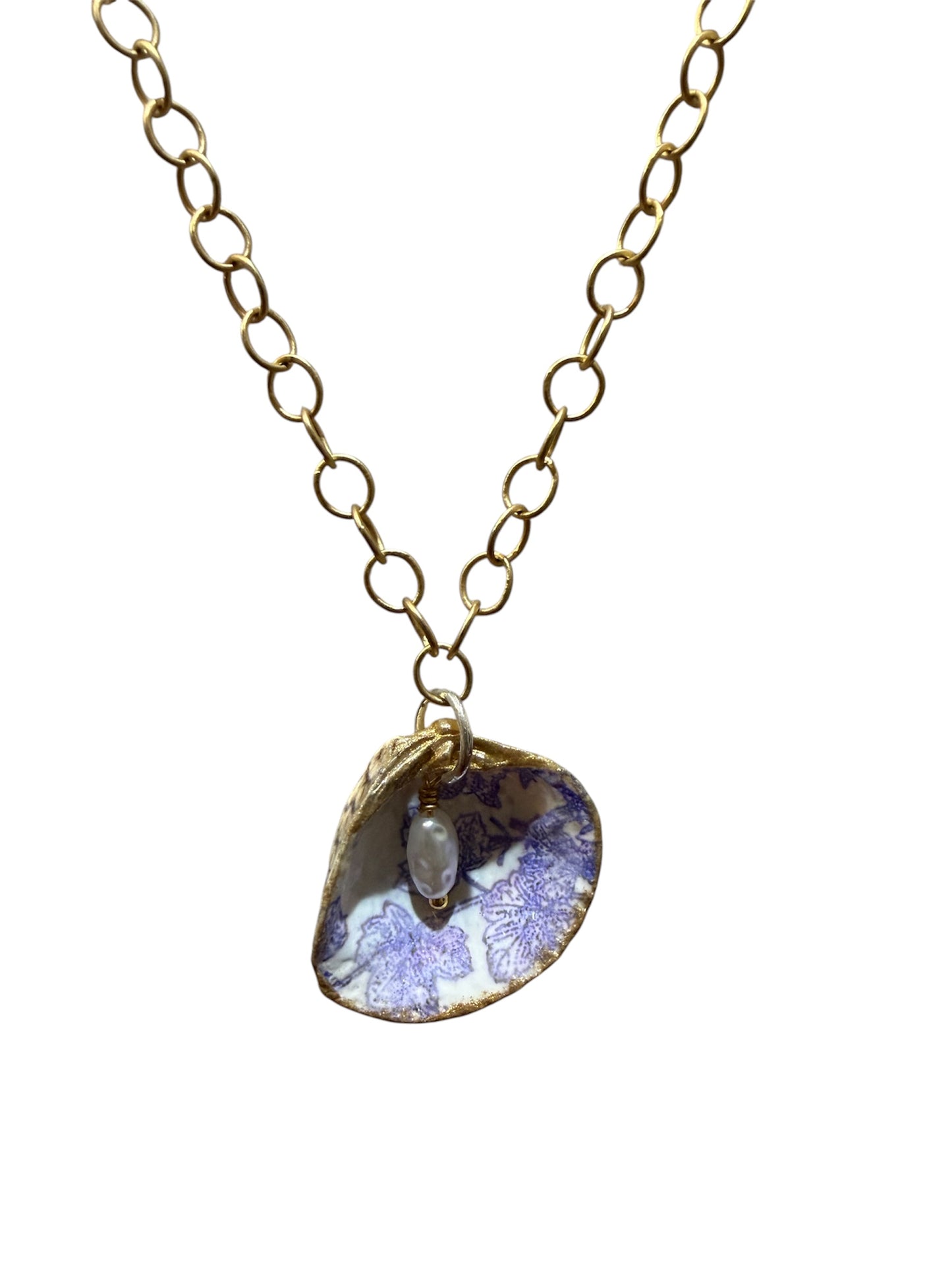 Blue Chinoi Seashell Necklace Gold