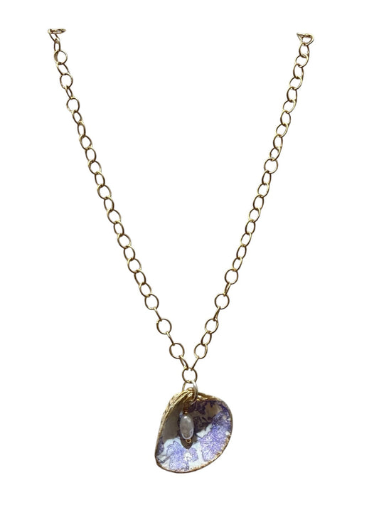 Blue Chinoi Seashell Necklace Gold
